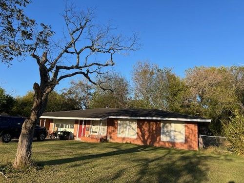 1410 Springwood Ln, Port Lavaca, TX, 77979-3741 | Card Image
