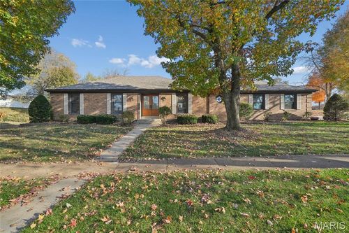 825 Phaeton Dr, Manchester, MO, 63021-7516 | Card Image