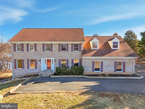 6743 Lake Dr, WARRENTON, VA, 20187-2546 | Card Image