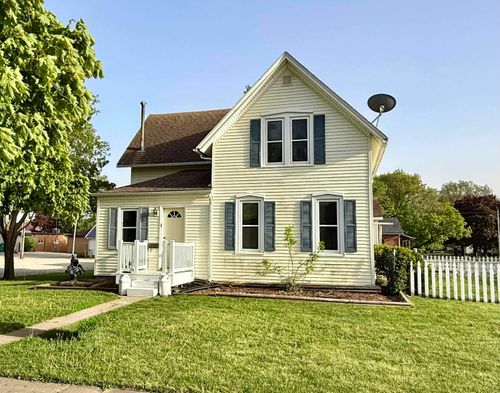 523 6th St, Allison, IA, 50602-7772 | Card Image