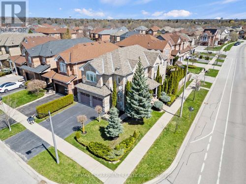 200 Miller Dr, Georgetown, ON, L7G6N3 | Card Image