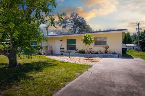 528 Briarwood Rd, Venice, FL, 34293-3243 | Card Image