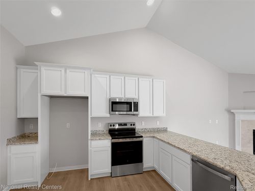 8-305 Devonshire Dr, Lapeer, MI, 48446-4794 | Card Image