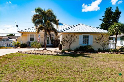 23325 Hartley Ave, Port Charlotte, FL, 33954-3614 | Card Image