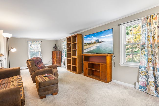 97 Wildwood Cir, House other with 4 bedrooms, 3 bathrooms and null parking in Durham CT | Image 5