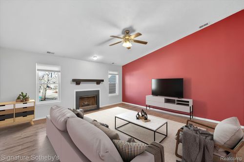 36-5094 Harbor Oak Dr, Waterford, MI, 48329-1726 | Card Image