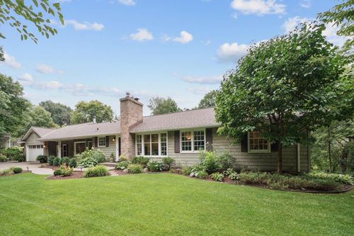 4645 Eastwood Rd, Minnetonka, MN, 55345-2460 | Card Image