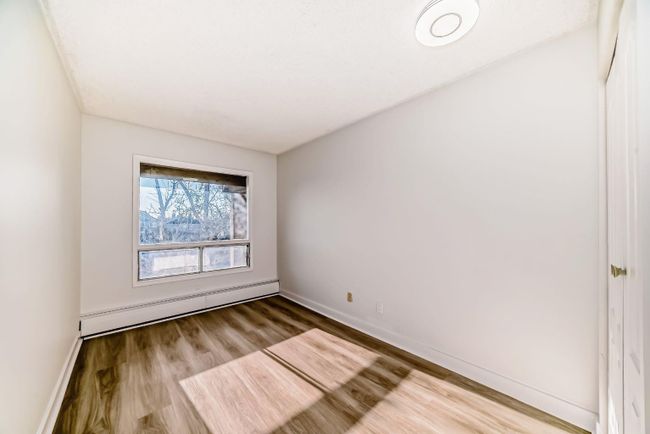 305 - 1712 38 Street Se, Home with 2 bedrooms, 1 bathrooms and 1 parking in Calgary AB | Image 17