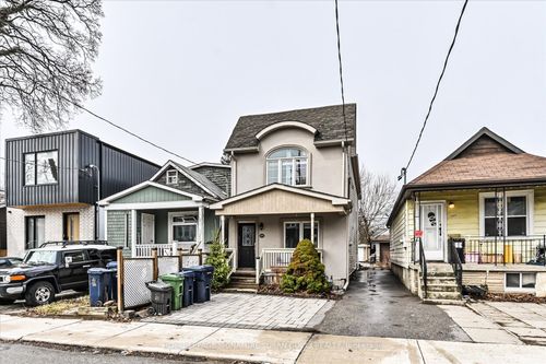 838 Sammon Avenue, East York, ON, M4C2E8 | Card Image