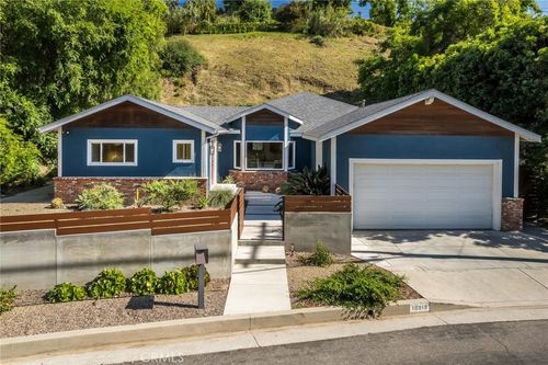 10210 La Canada Way, Shadow Hills, CA, 91040-1210 | Card Image