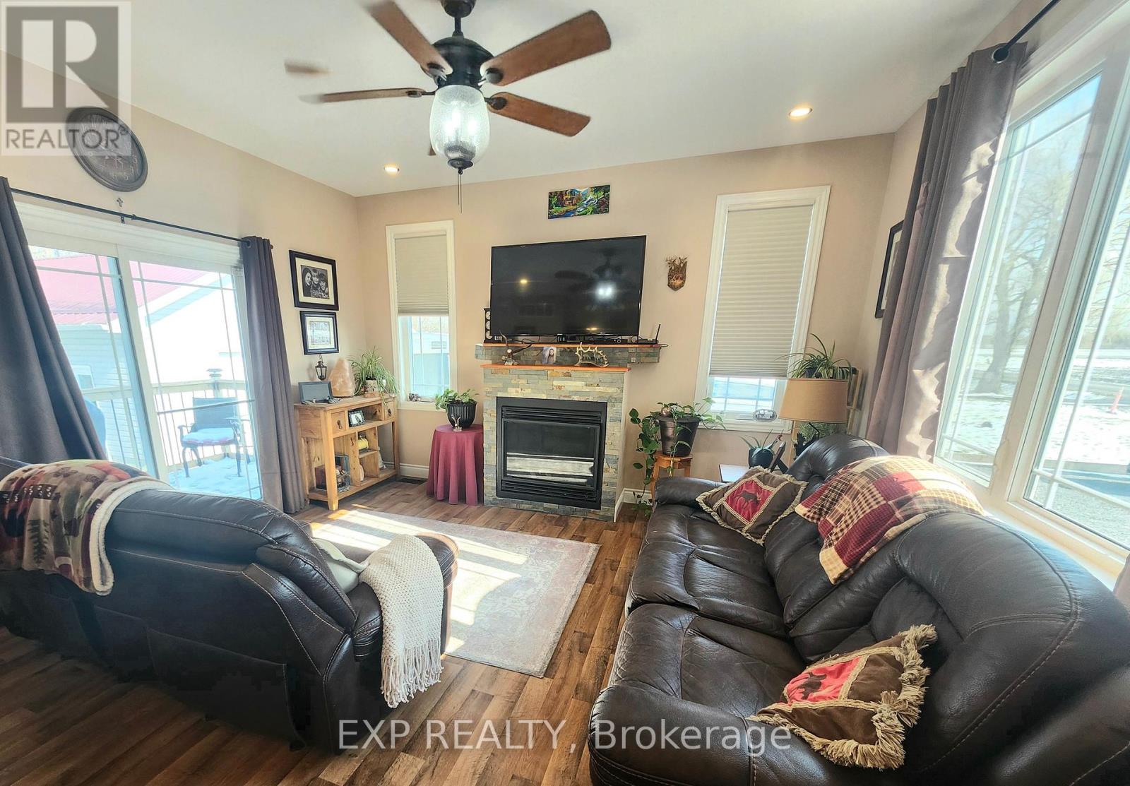 Residential in South Dundas 5