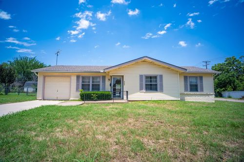 5245 Ira St N, Haltom City, TX, 76117-2424 | Card Image