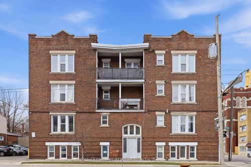 4-120 Sherman Ave S, Hamilton, ON, L8M2P9 | Card Image