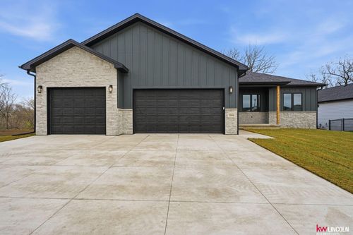 1044 Tuscan Trl, Hickman, NE, 68372 | Card Image