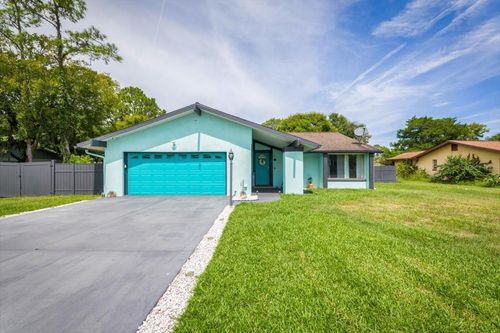 3 Clark Ln, Palm Coast, FL, 32137-8140 | Card Image