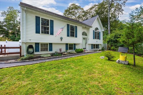 7 Bird Ct, Mastic Beach, NY, 11951-4107 | Card Image