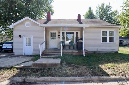 639 W 4th St, Lebanon, MO, 65536-2809 | Card Image