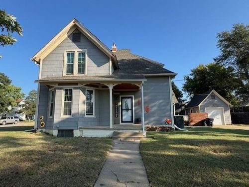 116 W 4th St, Minneapolis, KS, 67467-2135 | Card Image