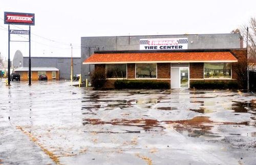 2555 Dorr St, Toledo, OH, 43607-3450 | Card Image
