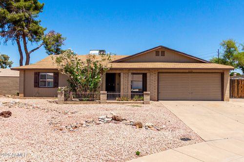 2324 E Palmcroft Dr, Tempe, AZ, 85282-3009 | Card Image