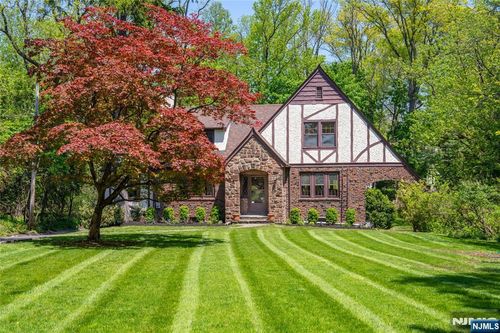 184 Old Short Hills Rd, Short Hills, NJ, 07078-2122 | Card Image