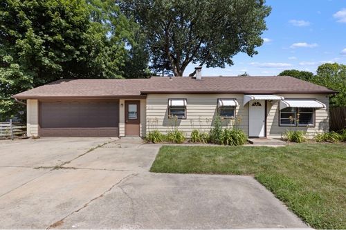 2117 N Alpine Rd, ROCKFORD, IL, 61107-1419 | Card Image