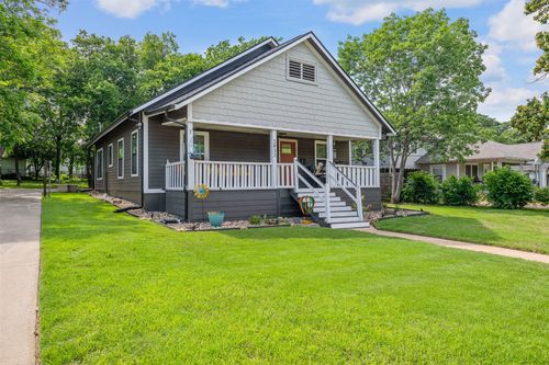 2832 Forest Ave, Fort Worth, TX, 76112-6607 | Card Image