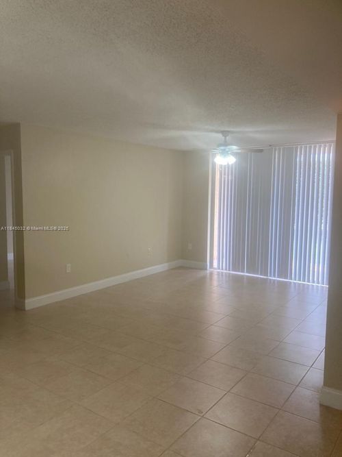 apt-106-1707 Village Blvd, West Palm Beach, FL, 33409-2067 | Card Image