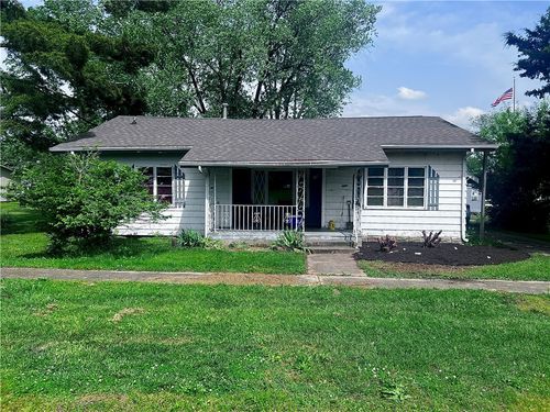 934 N Adams St, Mason, IL, 62443 | Card Image