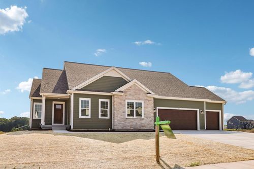 438 Sandstone Street, Slinger, WI, 53086 | Card Image