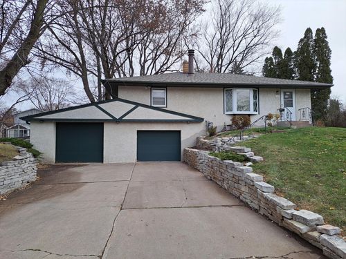 2215 Shawnee Drive, North Saint Paul, MN, 55109 | Card Image