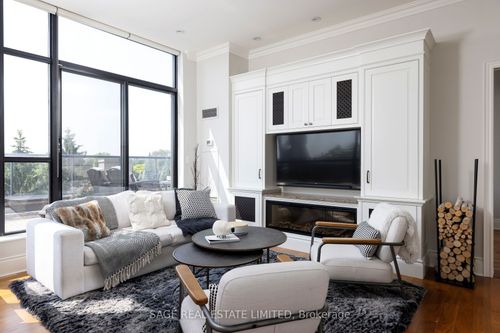 613-25 Earlington Ave, Etobicoke, ON, M8X3A3 | Card Image
