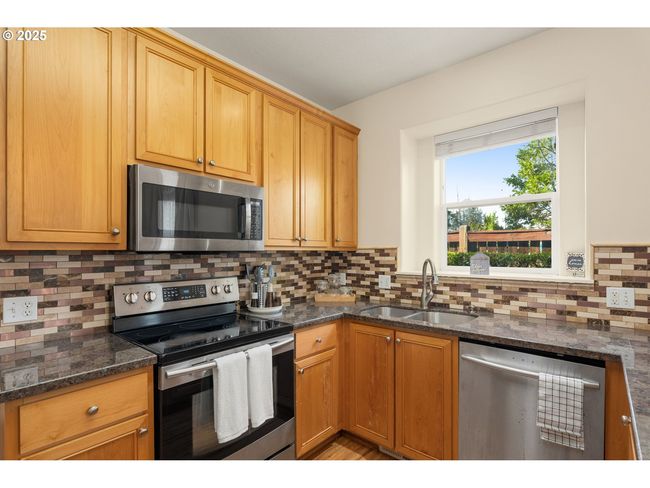 4540 Sw 11 Th St, Condo with 2 bedrooms, 2 bathrooms and 1 parking in Gresham OR | Image 9