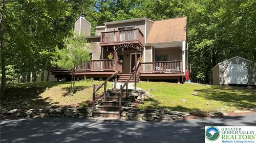 4271 Winchester Way, Bushkill, PA, 18324-6919 | Card Image