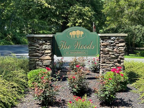 23 Pond Dr E, Rhinebeck, NY, 12572-1927 | Card Image