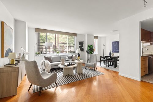 1s-250 S End Ave, New York, NY, 10280-1075 | Card Image