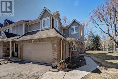 10-524 Beechwood Dr, Waterloo, ON, N2T2G9 | Card Image