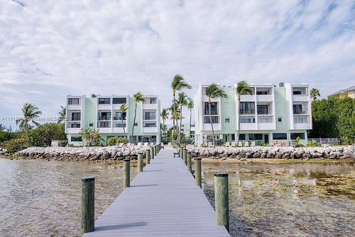 apt-218-87465 Old Hwy, Islamorada, FL, 33036-3039 | Card Image