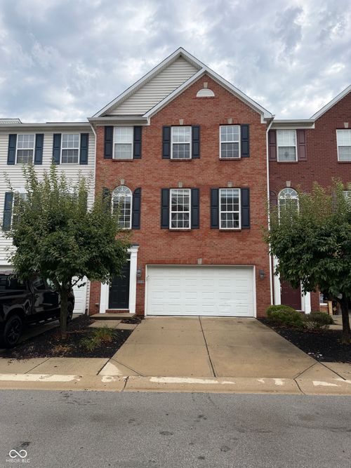 9461 Tanhurst Dr, Indianapolis, IN, 46250-4152 | Card Image