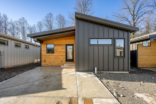 42-3025 Royston Rd, Cumberland, BC, V0R1S0 | Card Image