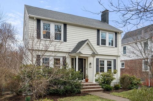 325 Parker St, Newton, MA, 02459-2630 | Card Image