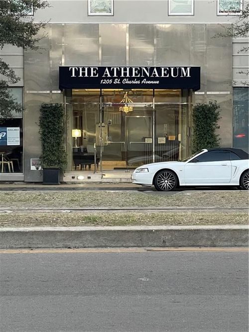 apt-814-1205 Saint Charles Ave, New Orleans, LA, 70130-8412 | Card Image