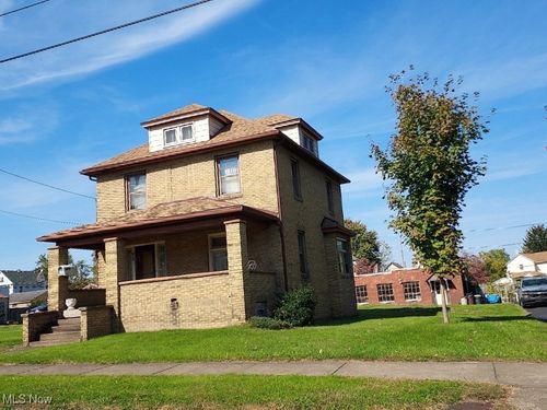 93 Morrison St, Struthers, OH, 44471-1714 | Card Image