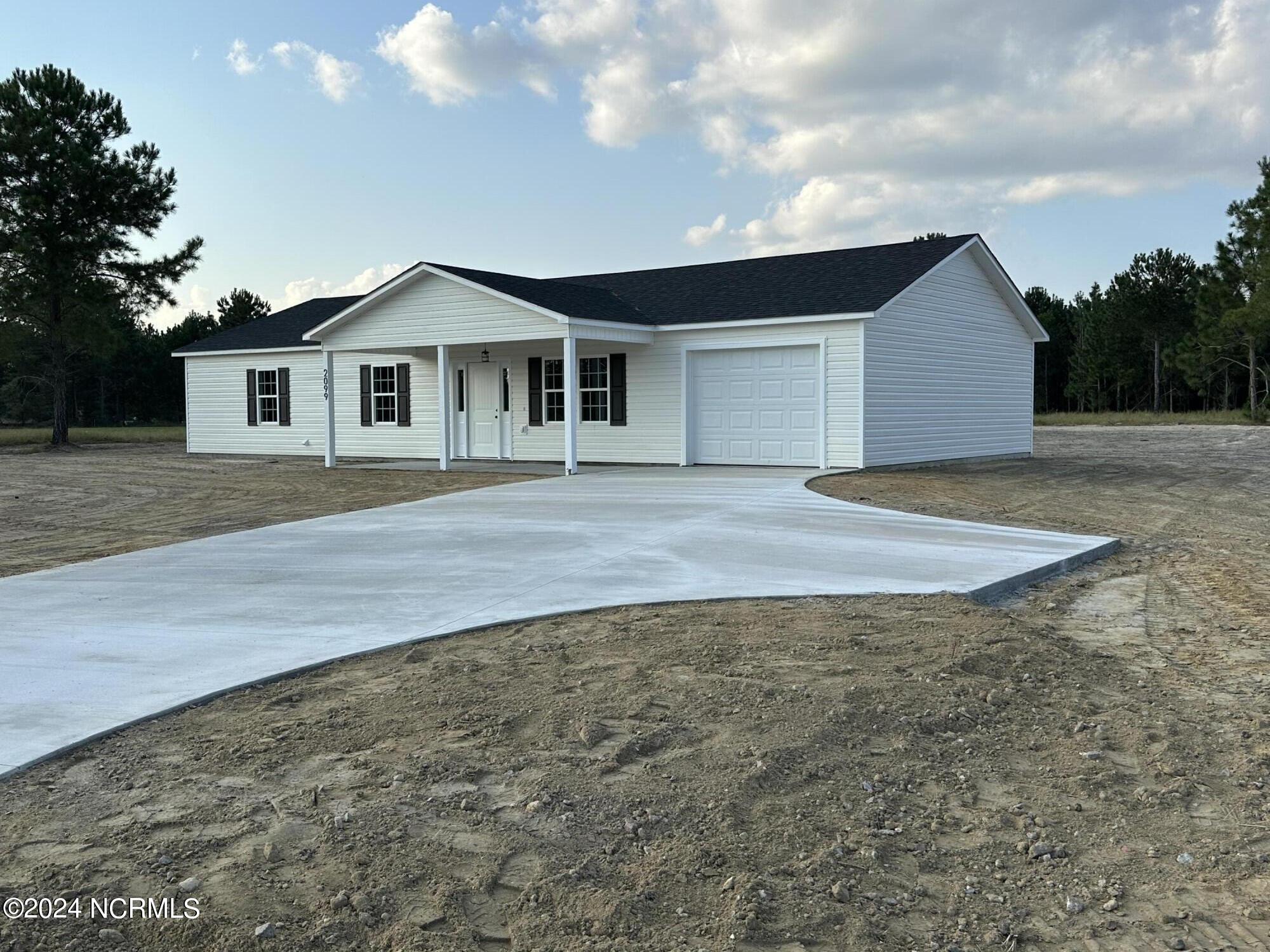Rowan Rd, Clinton, NC 28328