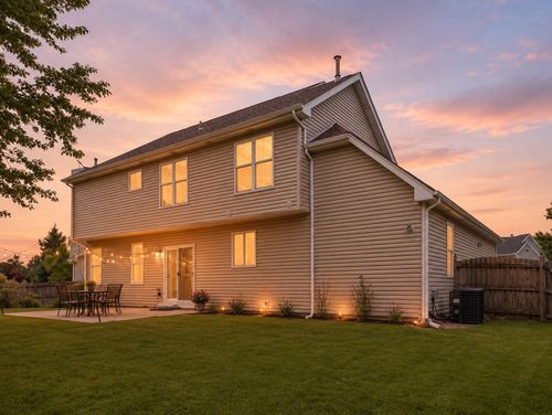 1208 Amaranth Dr, Naperville, IL, 60564-9331 | Card Image
