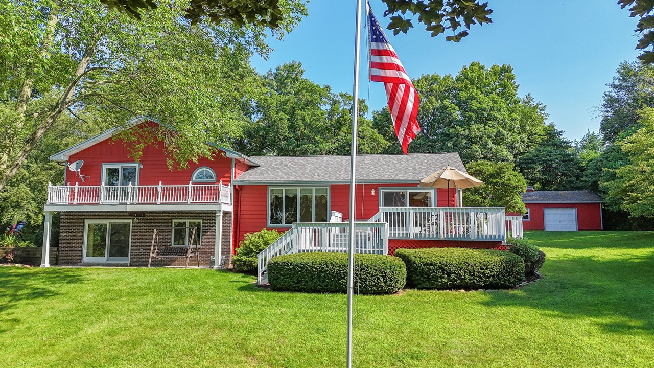 Nubour Rd, Dowagiac, MI 49047
