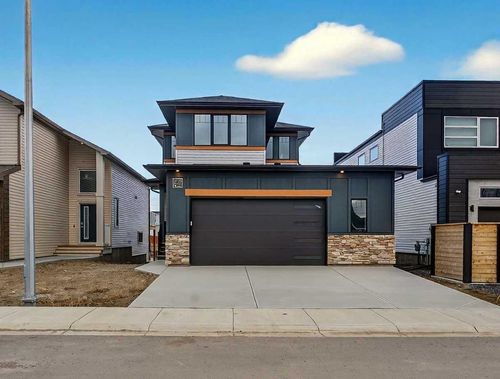 3125 44 St S, Lethbridge, AB, T1K8L1 | Card Image