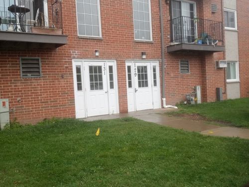 apt-329-129 W Elk Trl, Carol Stream, IL, 60188-9349 | Card Image