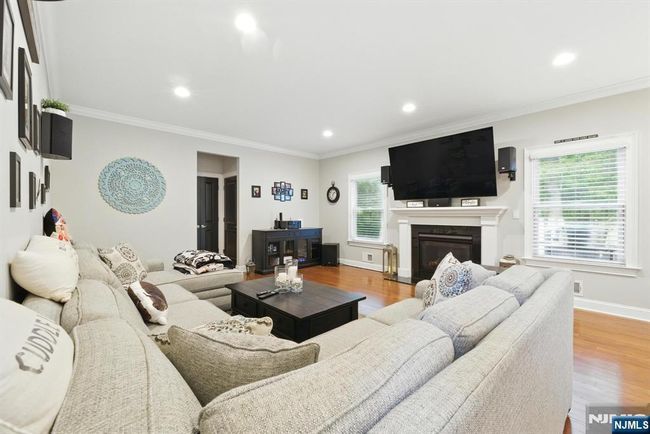 166 Horseneck Rd, House other with 4 bedrooms, 4 bathrooms and null parking in Fairfield NJ | Image 16