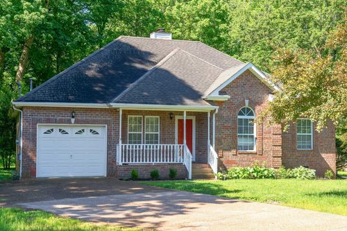 210 Apache Trl, White House, TN, 37188-8128 | Card Image